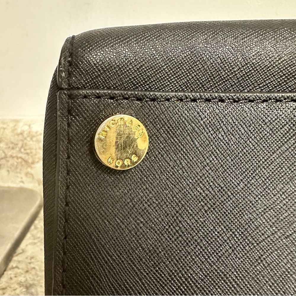 MICHAEL KORS Jet Set Satchel Purse Top Handle - Gold & Black Saffiano Leather - Picture 15 of 15